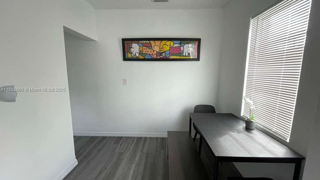 See details / 1601 sq. ft. $ 2025-07-03 0 Photo
