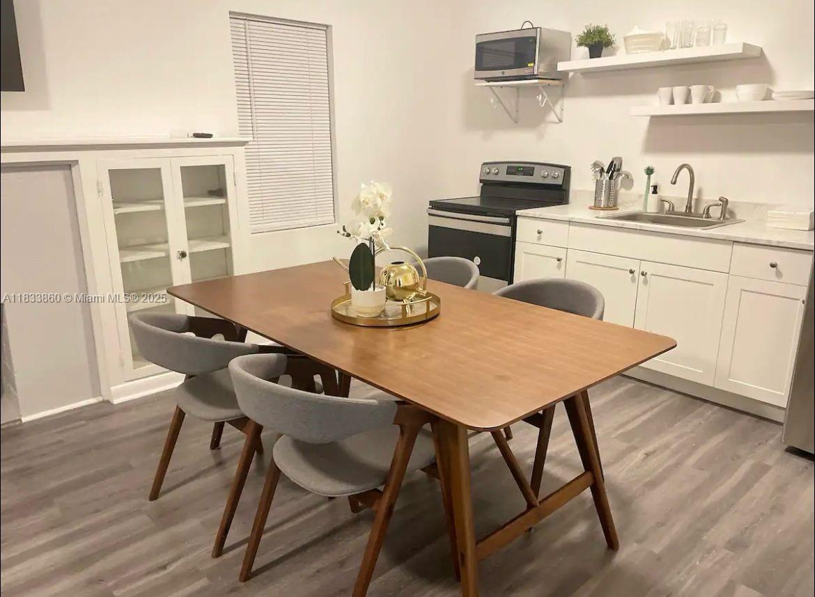 See details / 1601 sq. ft. $ 2025-07-03 0 Photo