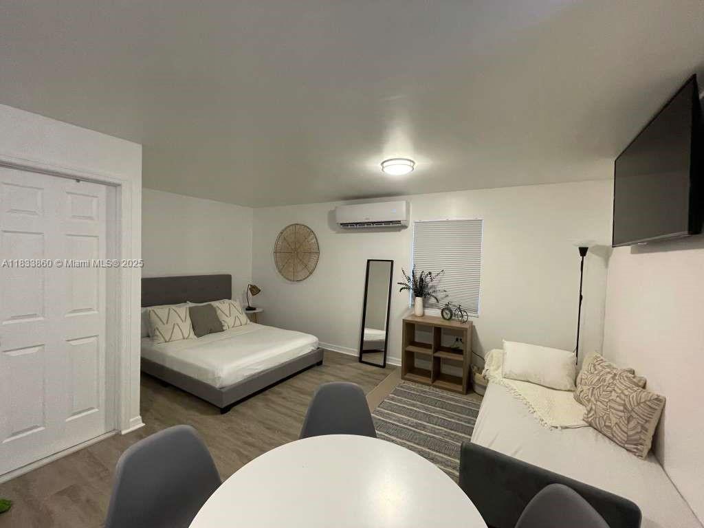 See details / 1601 sq. ft. $ 2025-07-03 0 Photo