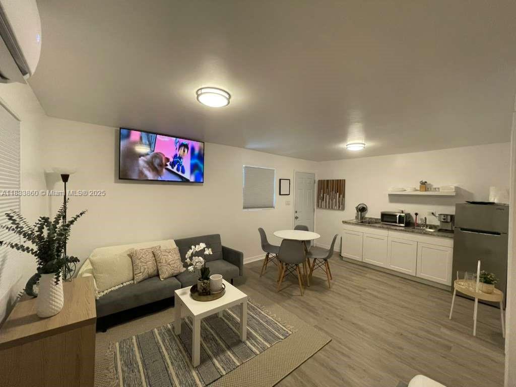 See details / 1601 sq. ft. $ 2025-07-03 0 Photo