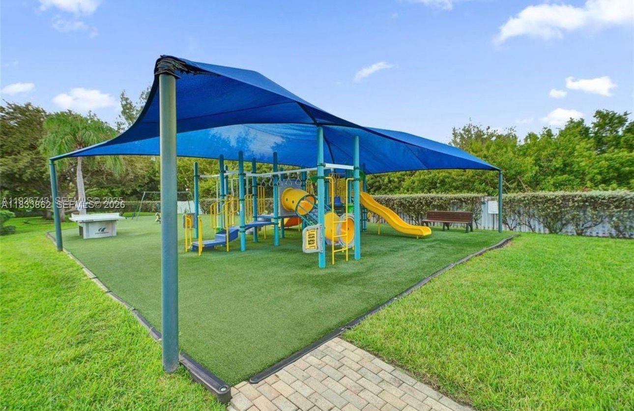 Photo of 1125 Butternut Ln  (1125), Hollywood, Florida, 33019 - 