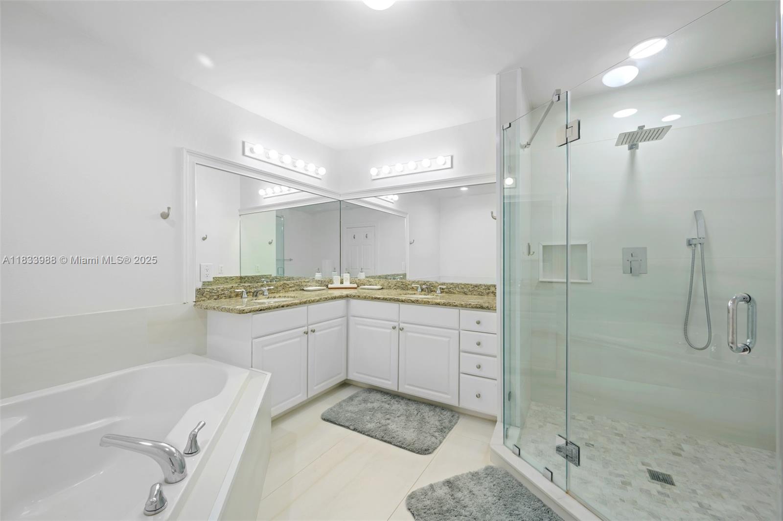 Photo of 3001 185th St  #613, Aventura, Florida, 33180 - 