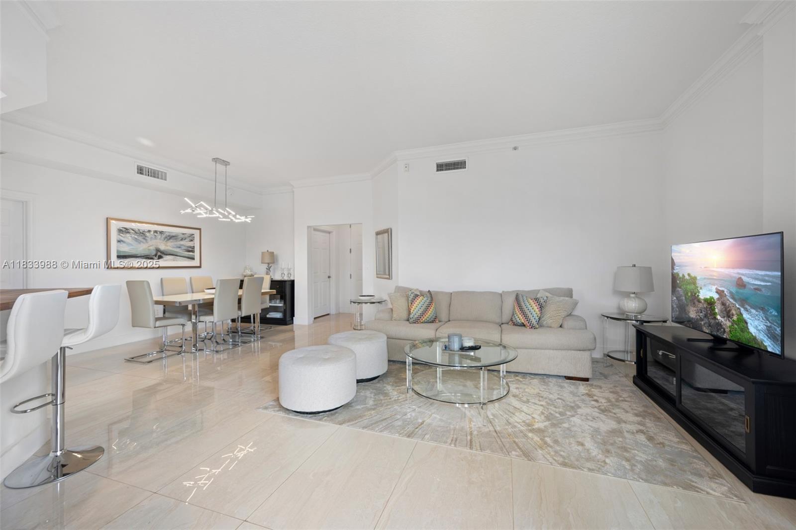 Photo of 3001 185th St  #613, Aventura, Florida, 33180 - 