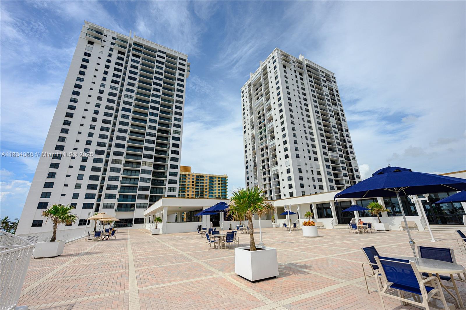 Photo of 2201 Ocean Dr  #2202, Hollywood, Florida, 33019 - 