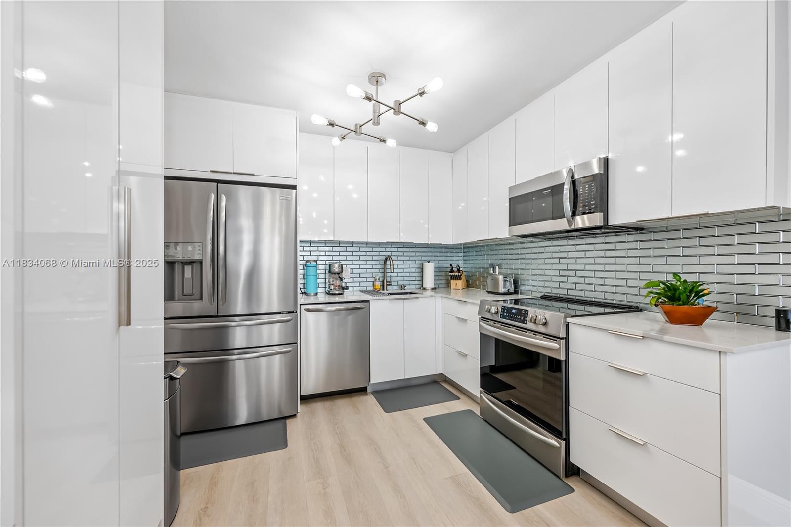 Photo of 2201 Ocean Dr #2202, Hollywood, Florida, 33019 -