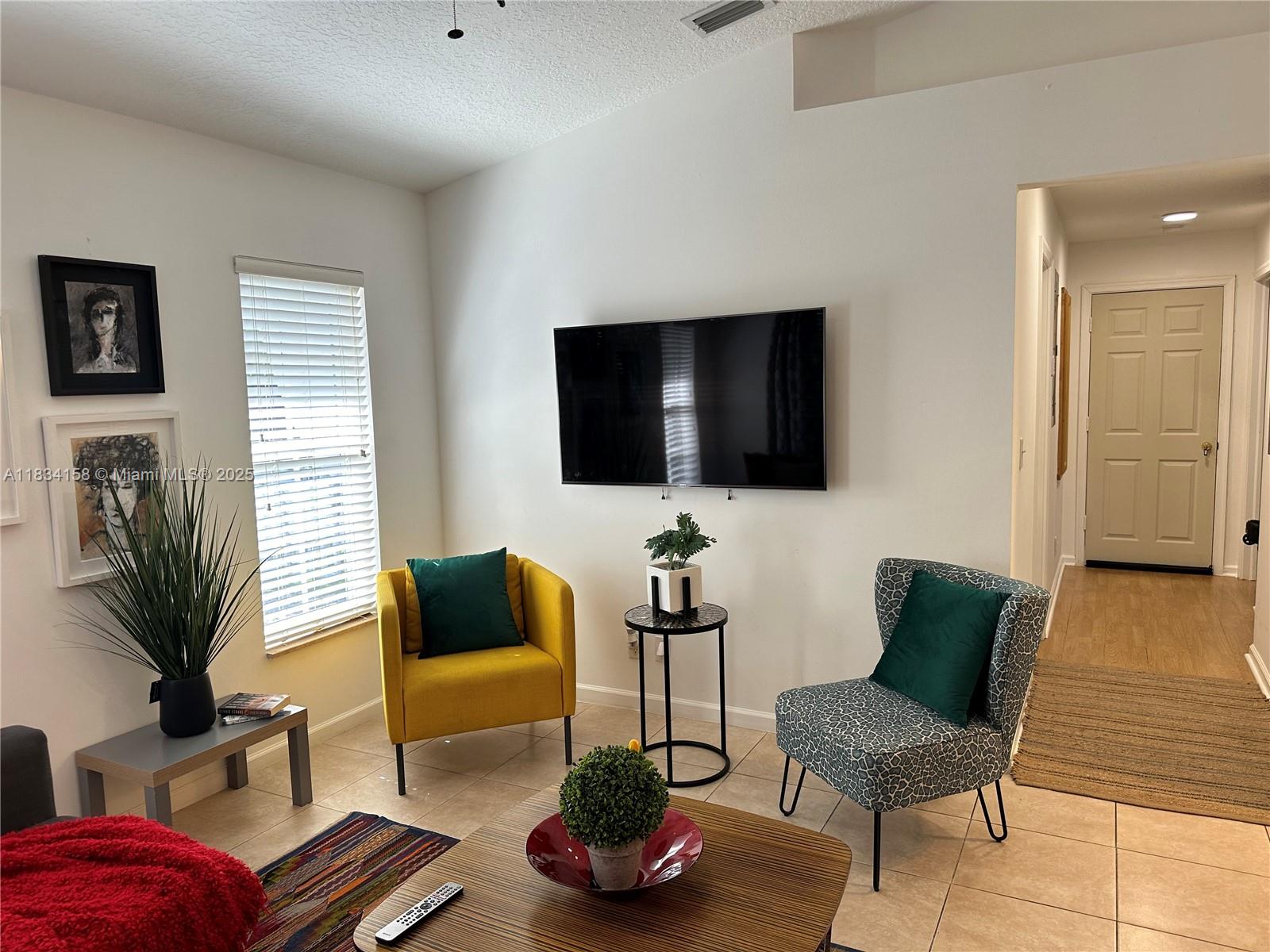 See details / 1835 sq. ft. $ 2025-07-03 0 Photo