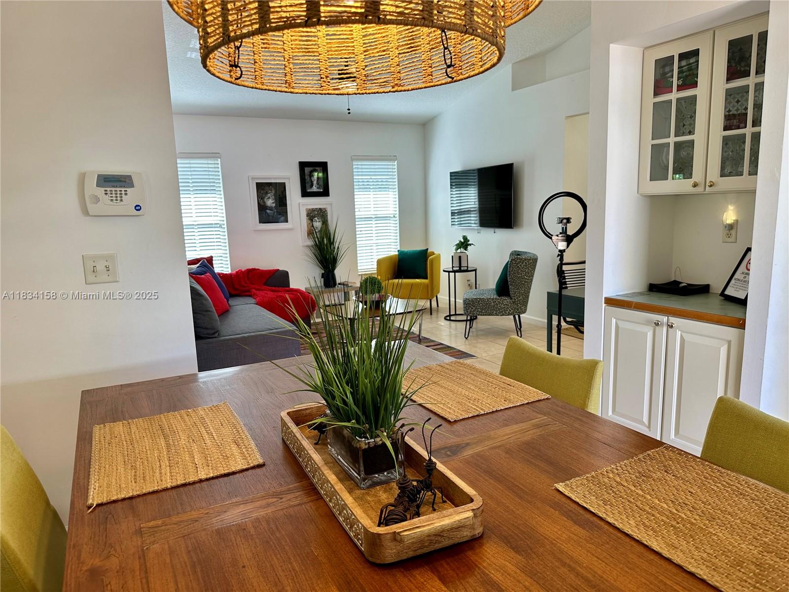 See details / 1835 sq. ft. $ 2025-07-03 0 Photo