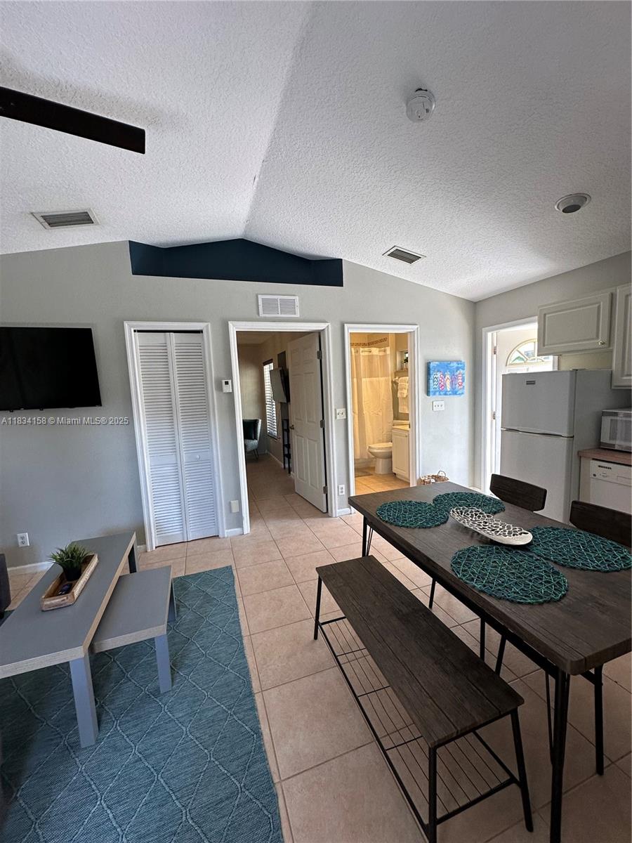 See details / 1835 sq. ft. $ 2025-07-03 0 Photo