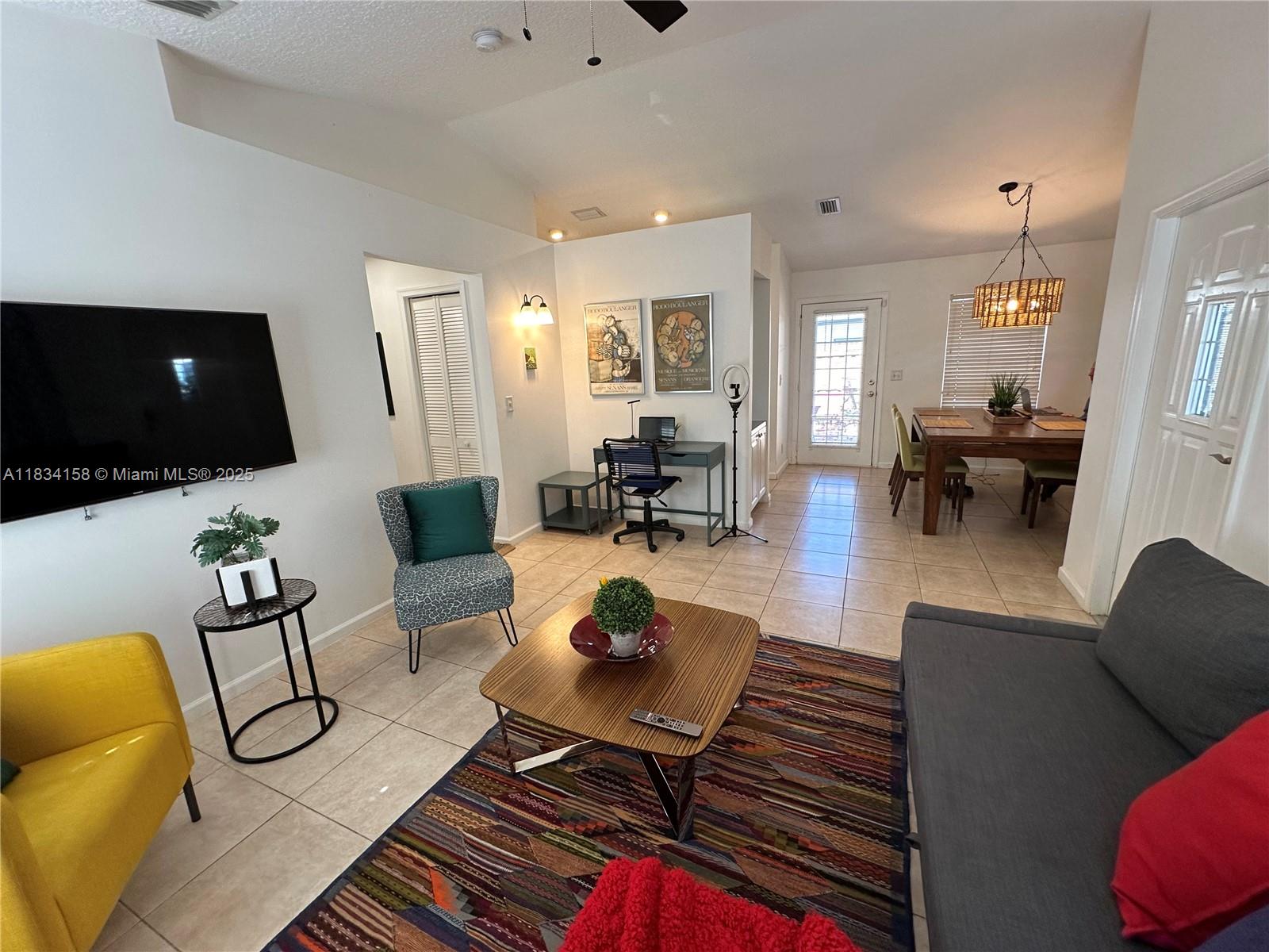 See details / 1835 sq. ft. $ 2025-07-03 0 Photo