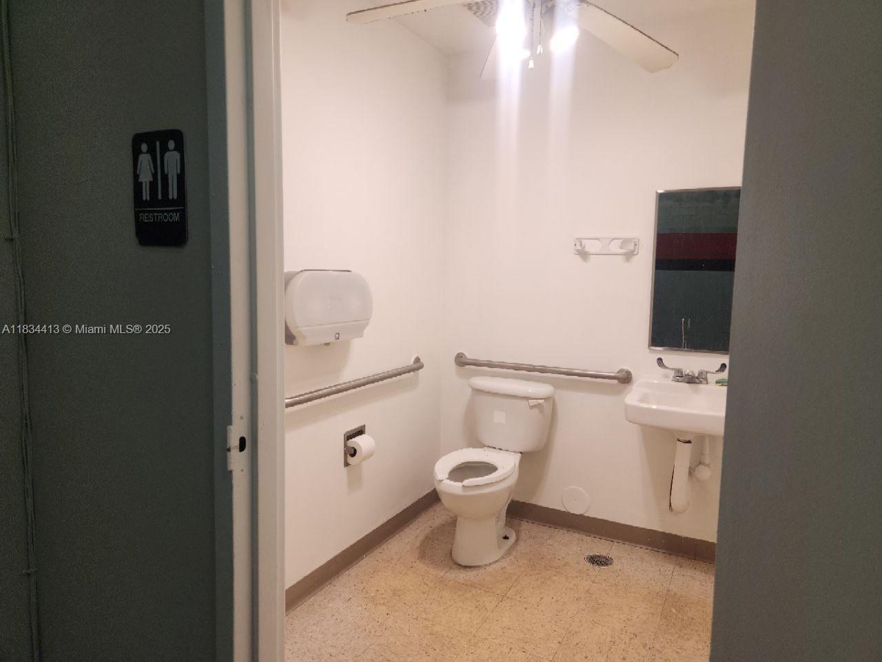 10  /   sq. ft. $ 2025-07-04 0 Photo