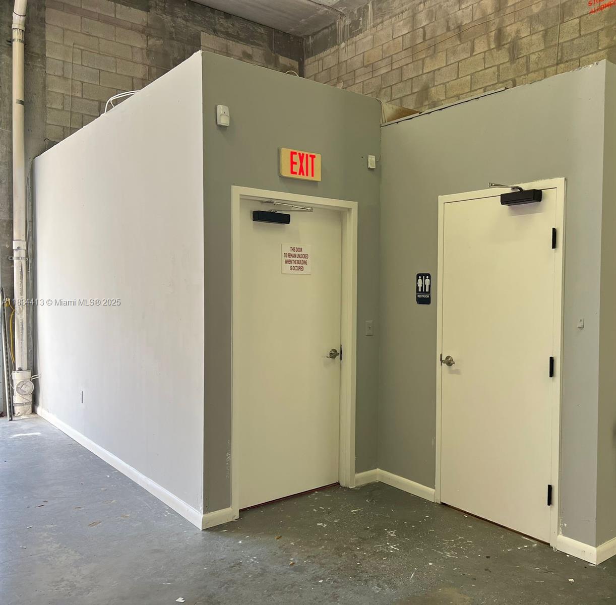 10  /   sq. ft. $ 2025-07-04 0 Photo