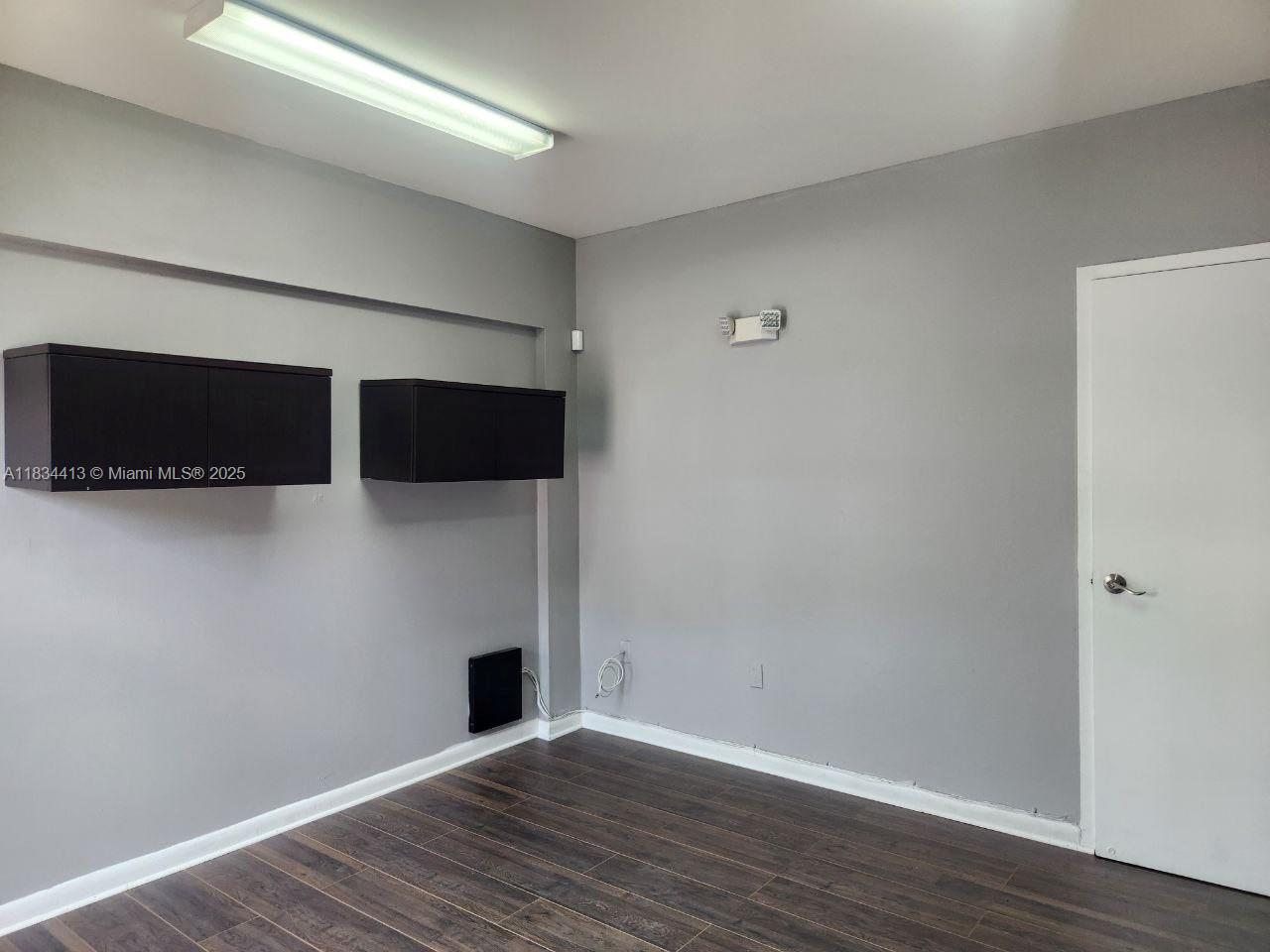 10  /   sq. ft. $ 2025-07-04 0 Photo