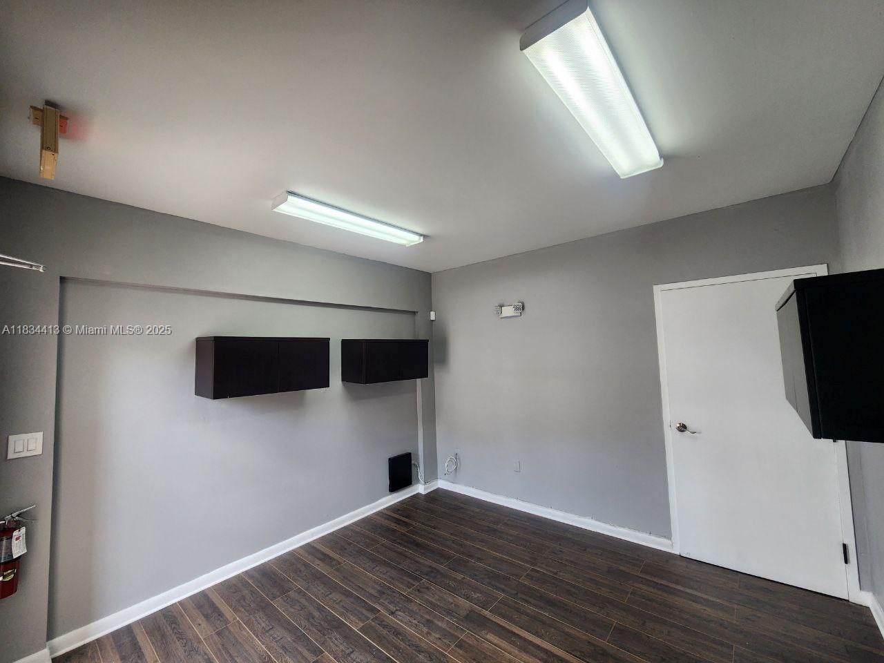 10  /   sq. ft. $ 2025-07-04 0 Photo