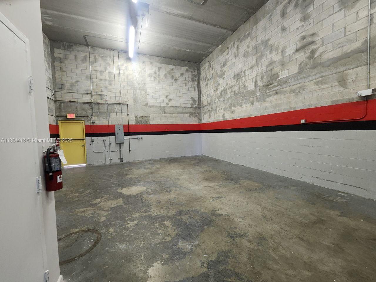 10  /   sq. ft. $ 2025-07-04 0 Photo