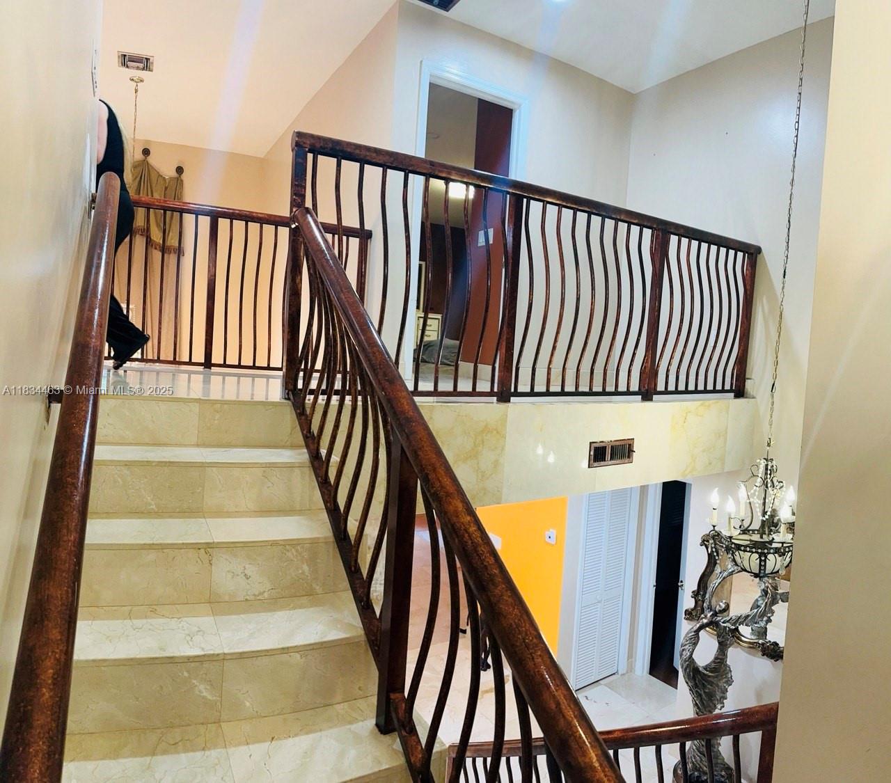 See details 8565 4 / 5 3576 sq. ft. $ 2025-07-16 0 Photo