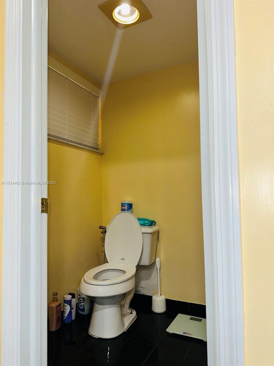See details 8565 4 / 5 3576 sq. ft. $ 2025-07-16 0 Photo