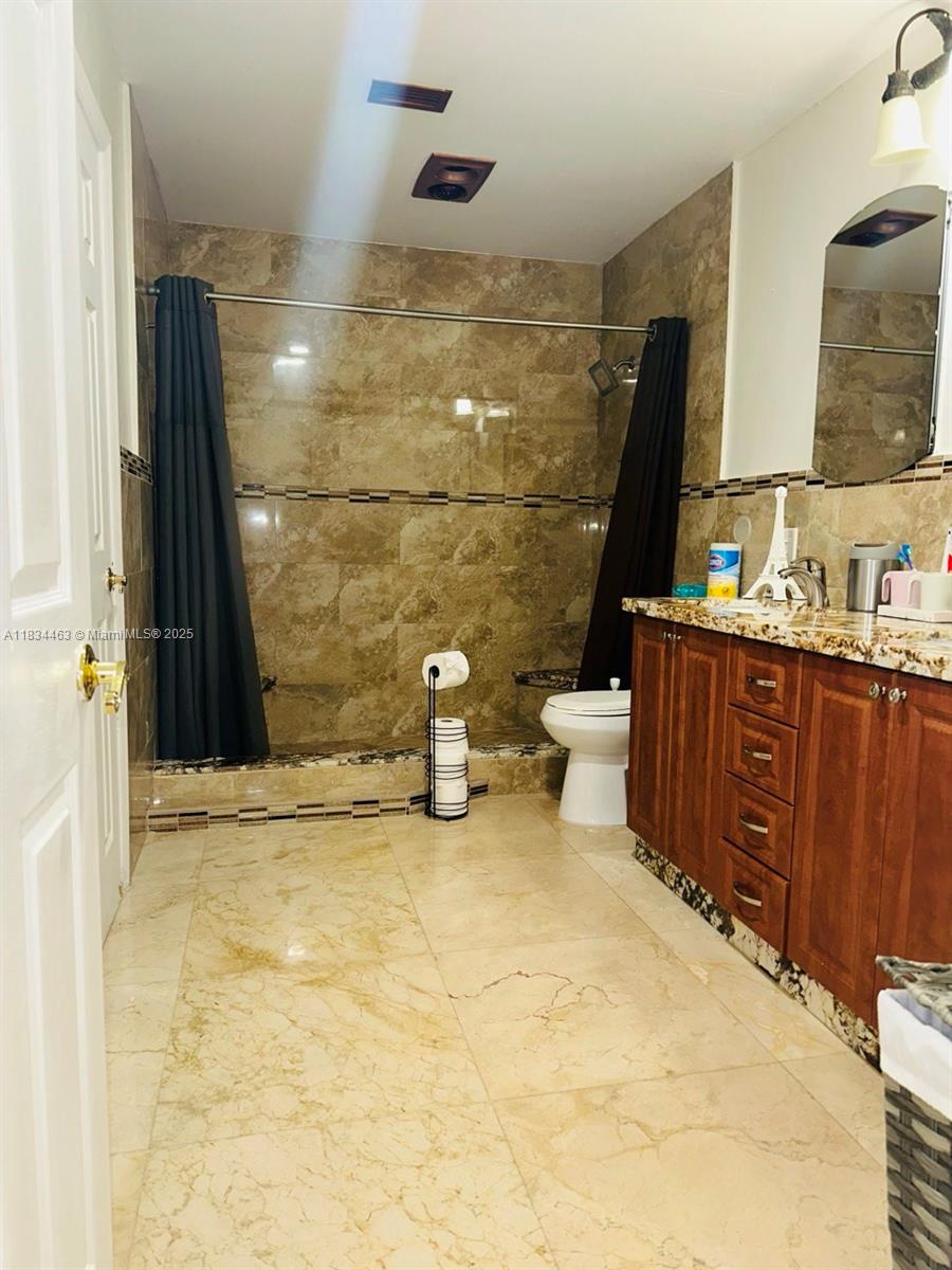 See details 8565 4 / 5 3576 sq. ft. $ 2025-07-16 0 Photo