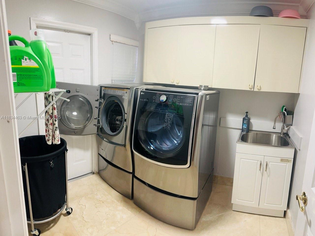 See details 8565 4 / 5 3576 sq. ft. $ 2025-07-16 0 Photo