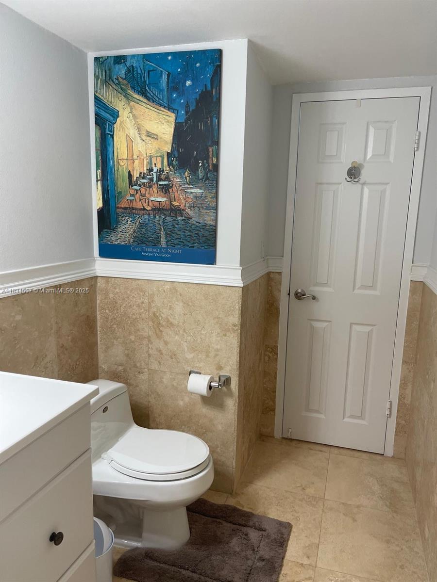Photo of 3180 Ocean Dr  #1602, Hallandale Beach, Florida, 33009 - 