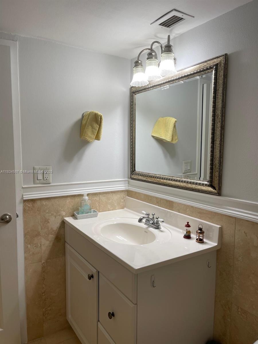 Photo of 3180 Ocean Dr  #1602, Hallandale Beach, Florida, 33009 - 