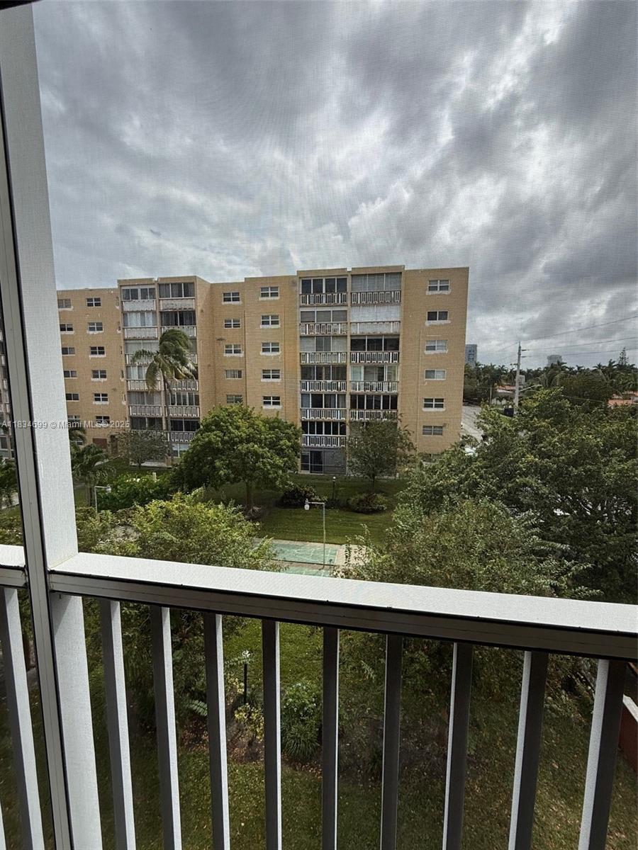 Photo of 620 12th Ave  #408, Hallandale Beach, Florida, 33009 - 