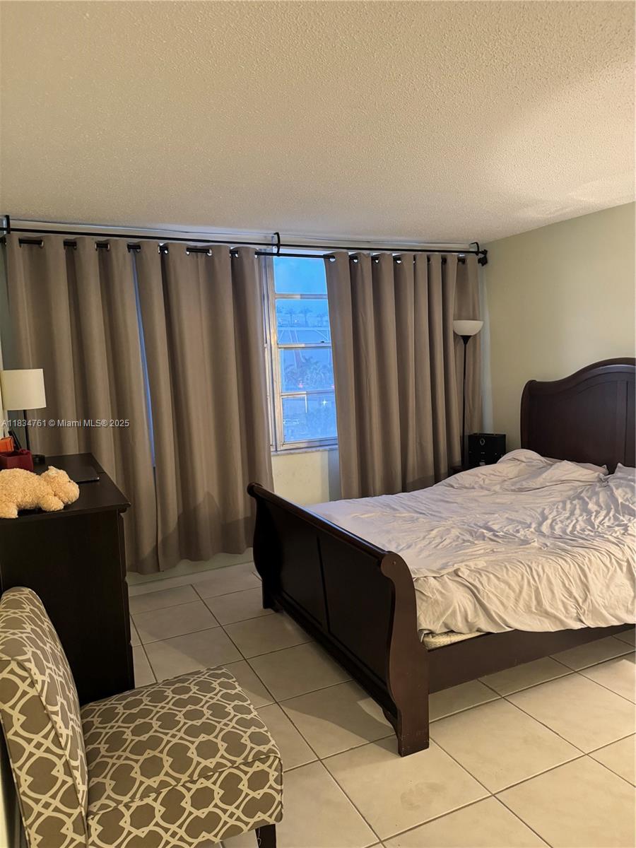 Photo of 1817 Ocean Dr #419, Hallandale Beach, Florida, 33009 -