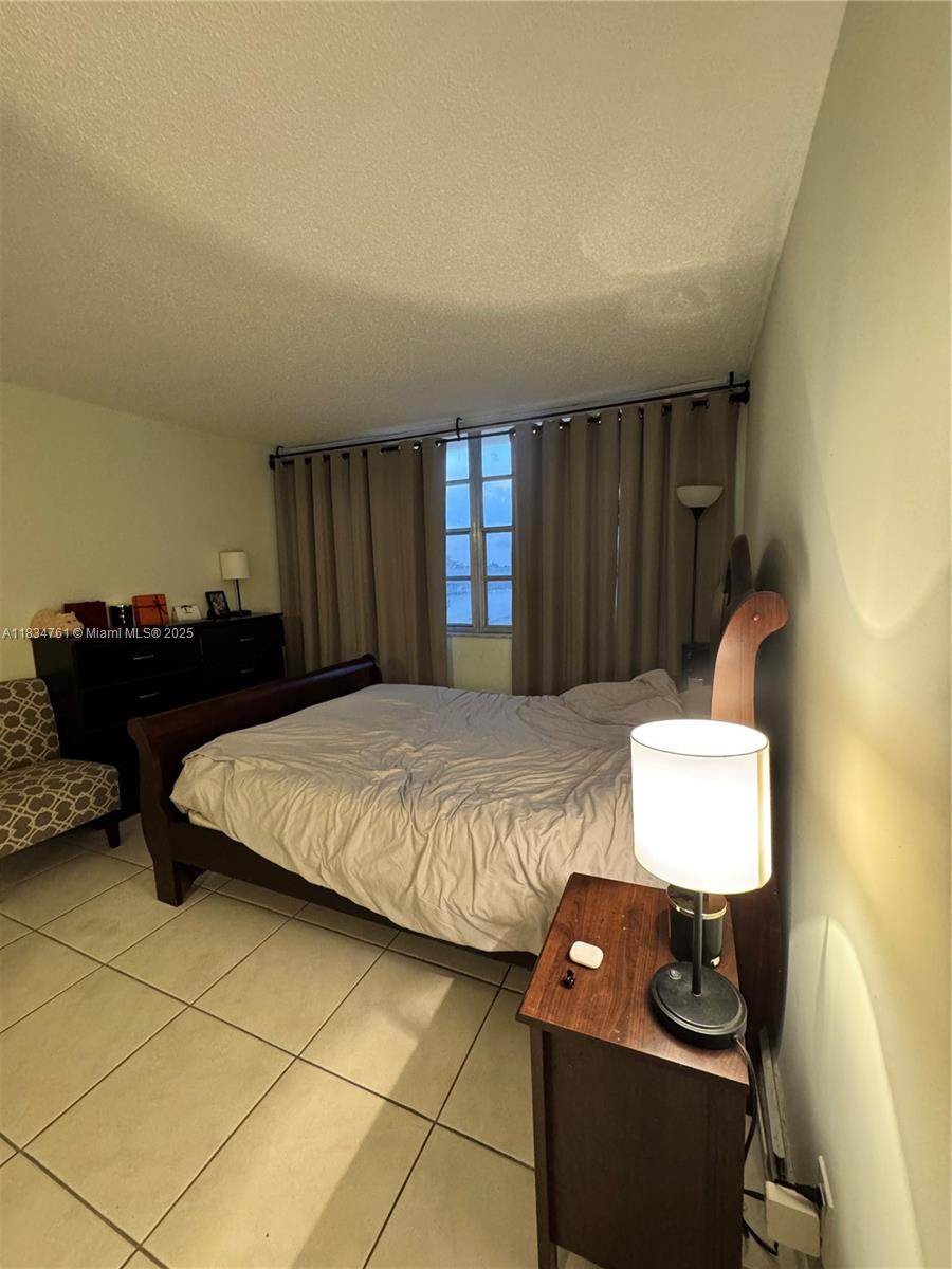 Photo of 1817 Ocean Dr #419, Hallandale Beach, Florida, 33009 -