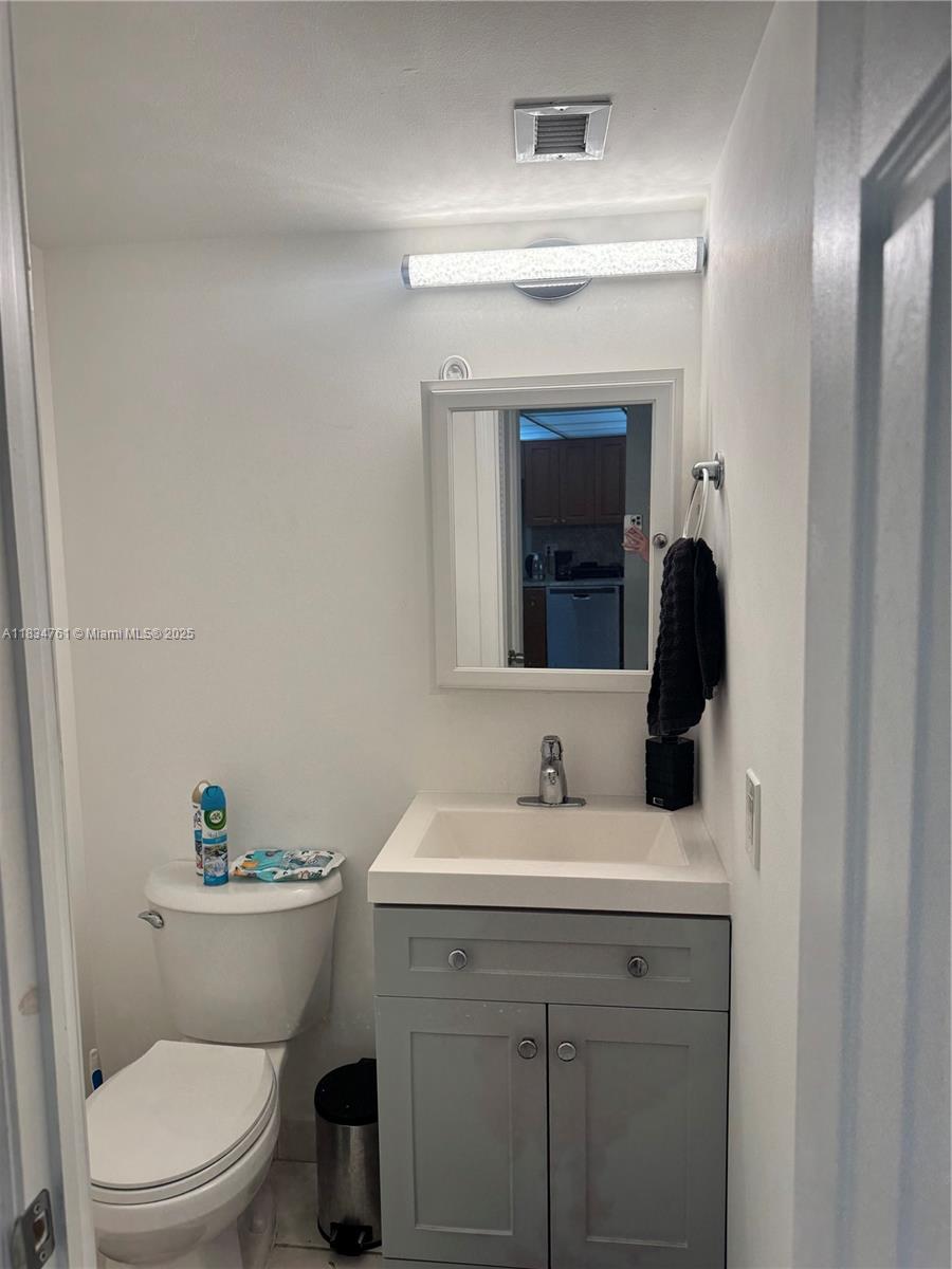Photo of 1817 Ocean Dr  #419, Hallandale Beach, Florida, 33009 - 