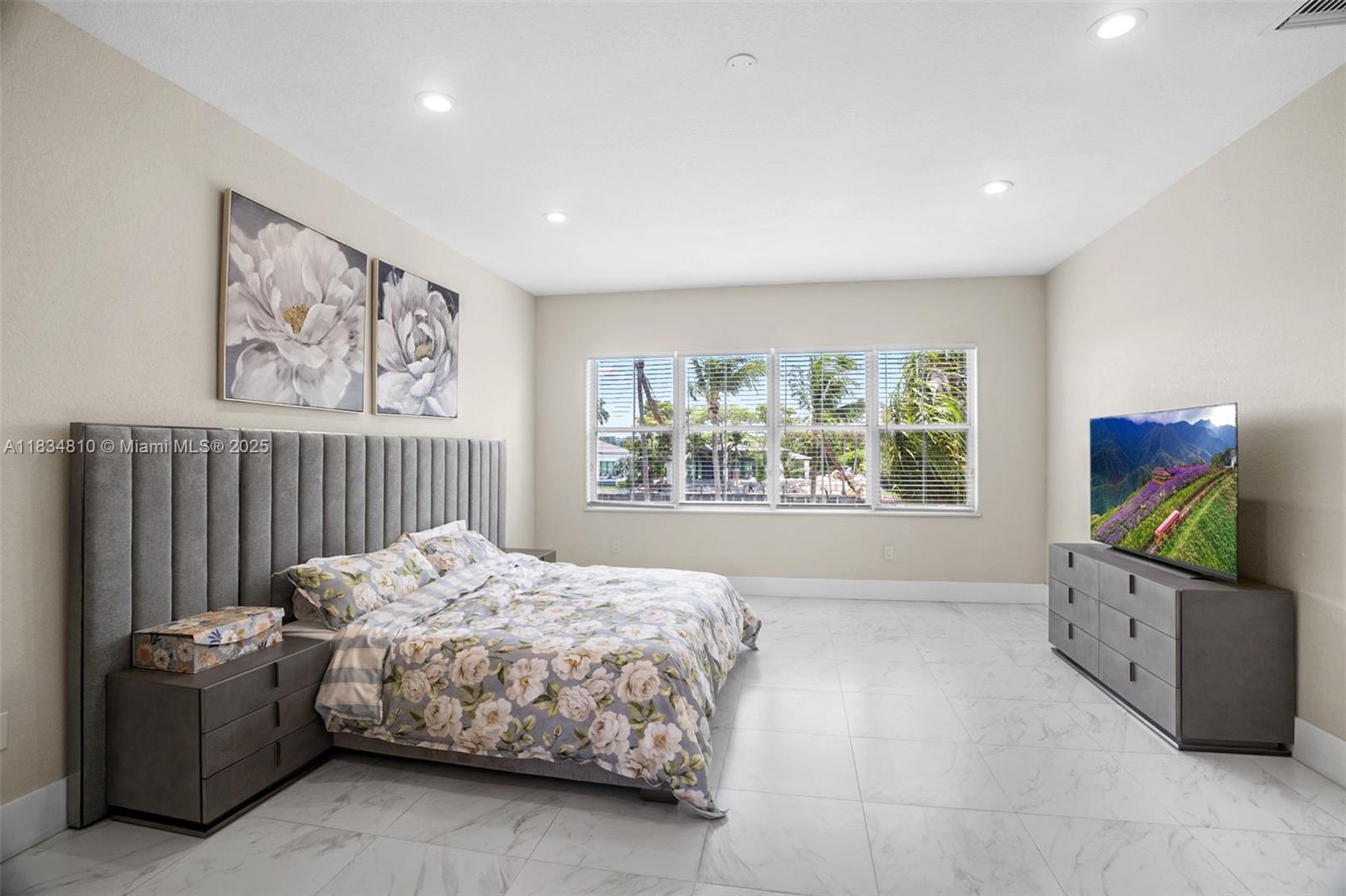 Photo of 1580 Shoreline Way  (1580), Hollywood, Florida, 33019 - 