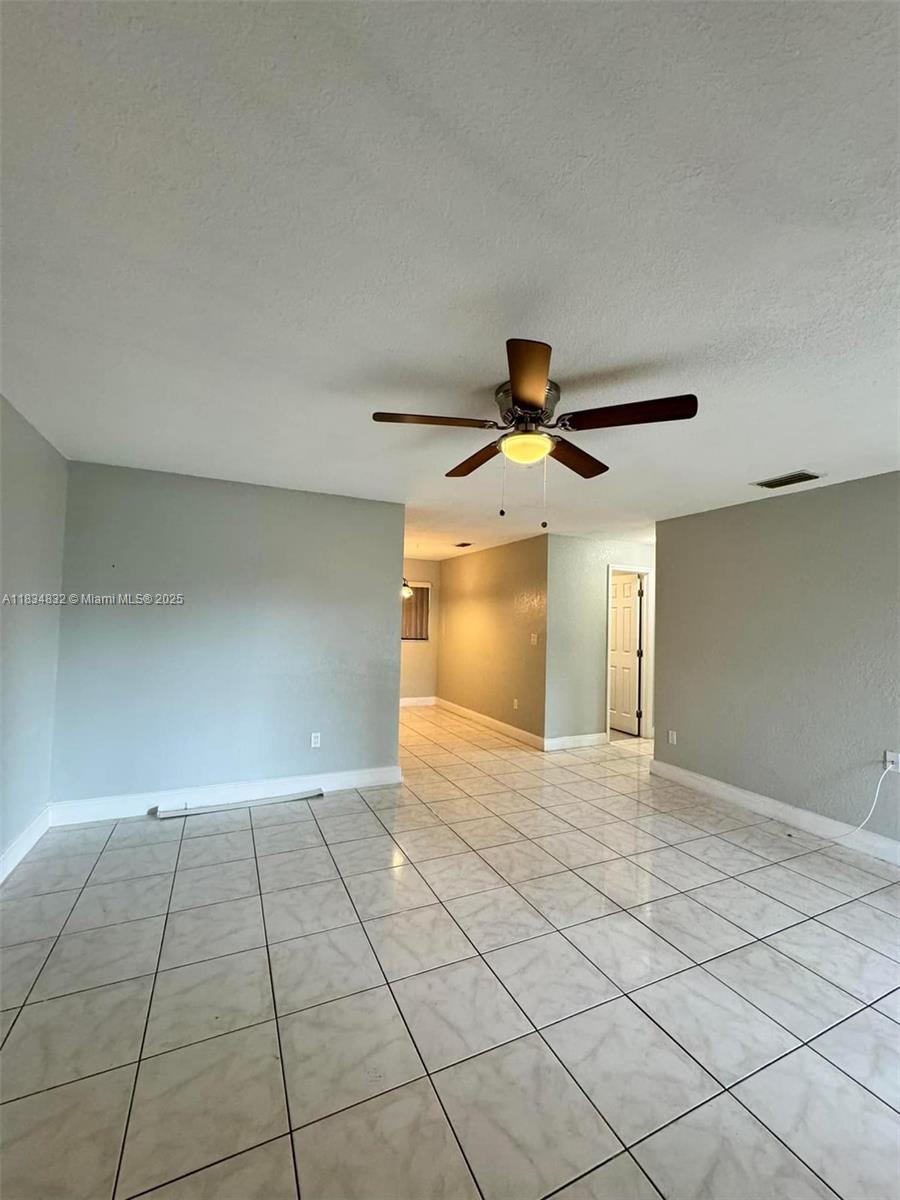 See details / 2155 sq. ft. $ 2025-07-05 0 Photo