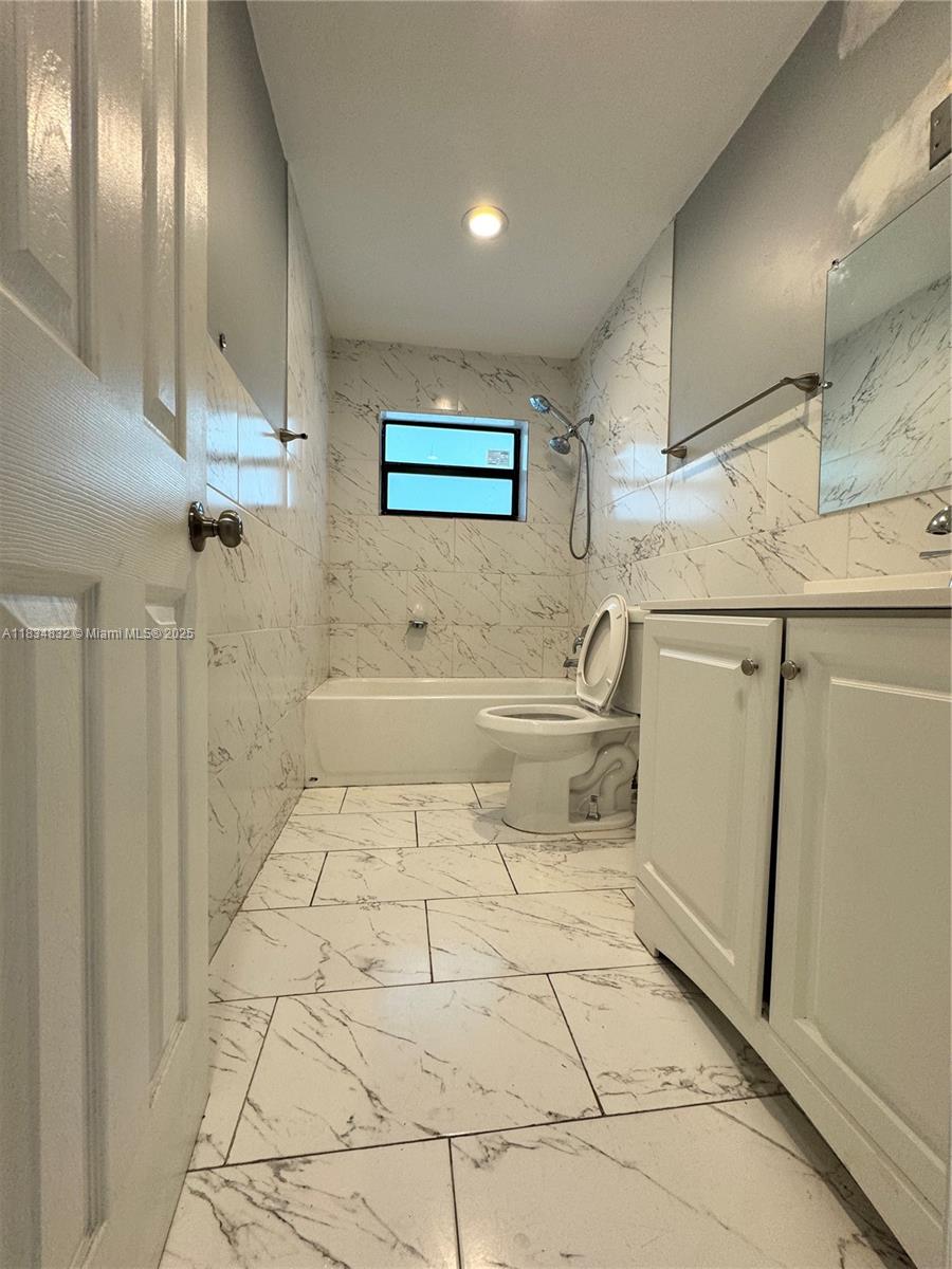See details / 2155 sq. ft. $ 2025-07-05 0 Photo