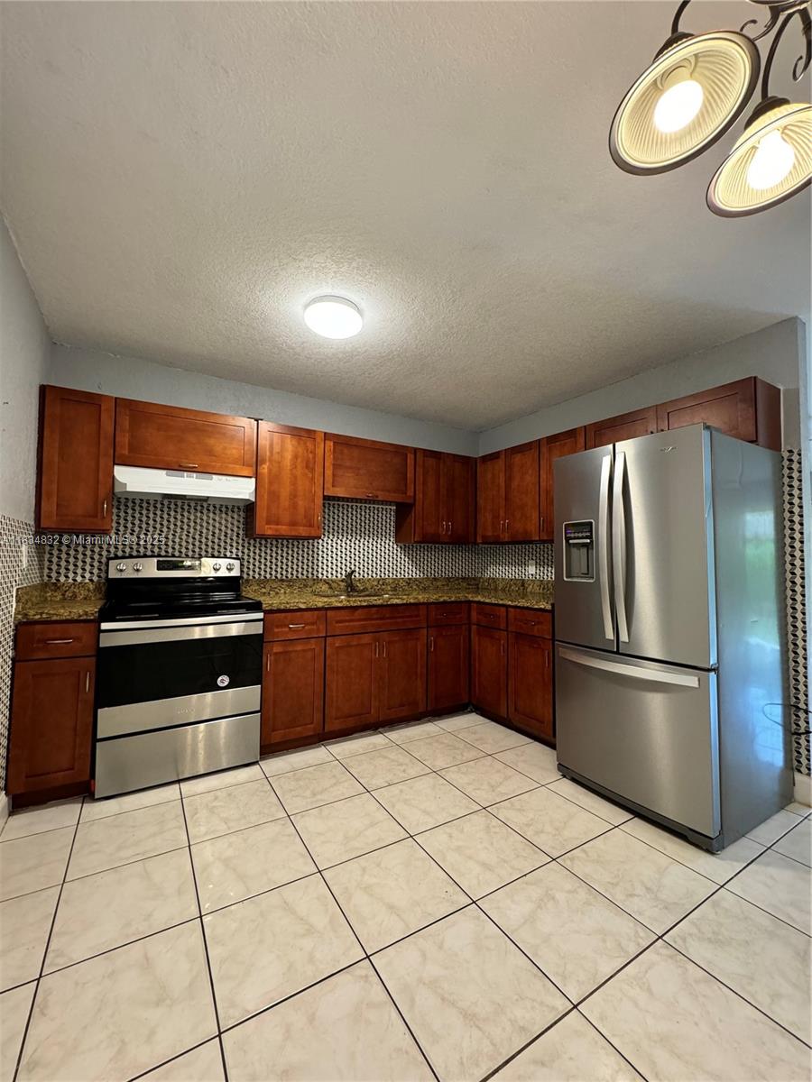 See details / 2155 sq. ft. $ 2025-07-05 0 Photo