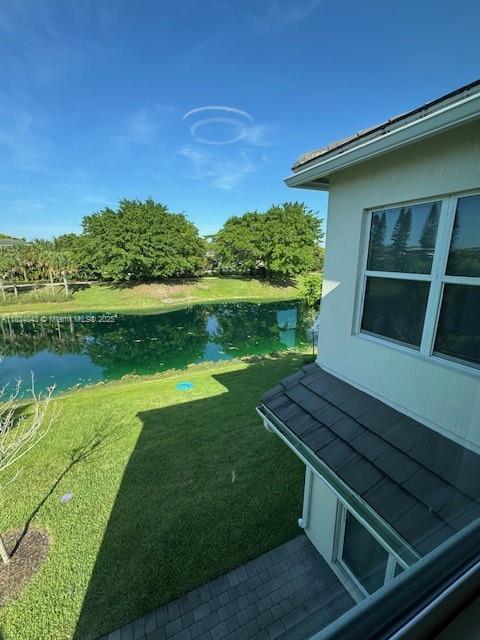 Ver detalles 1063 3 / 3 2049 sq. ft. $ 2025-07-06 0 foto