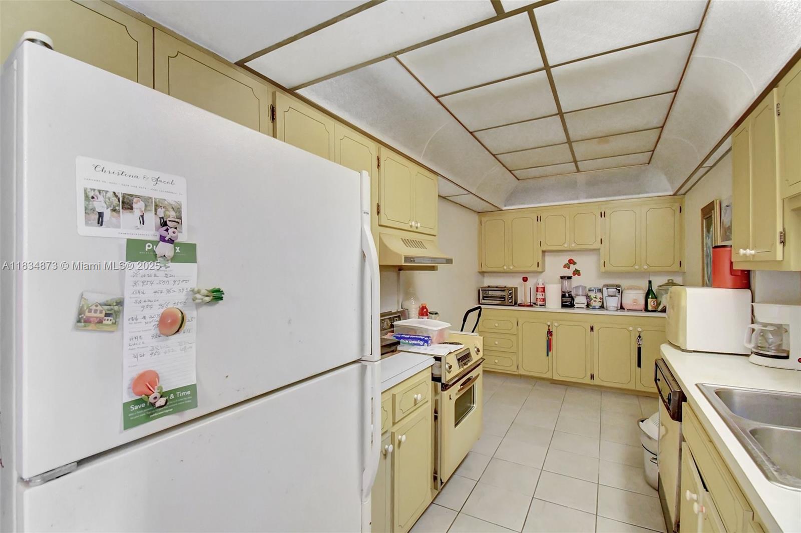 See details 306 1 / 2 844 sq. ft. $ 2025-07-21 0 Photo
