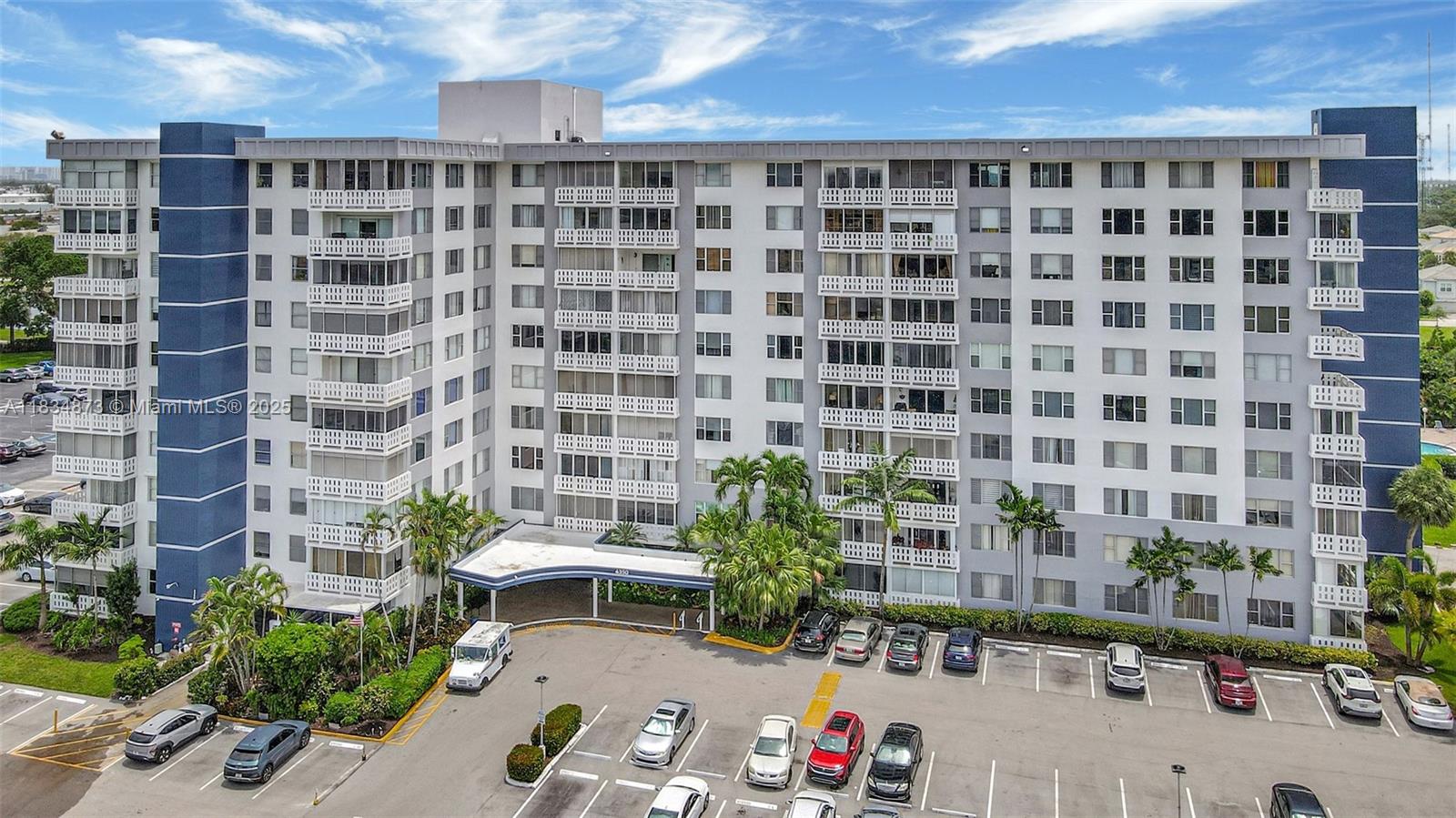 See details 306 1 / 2 844 sq. ft. $ 2025-07-21 0 Photo