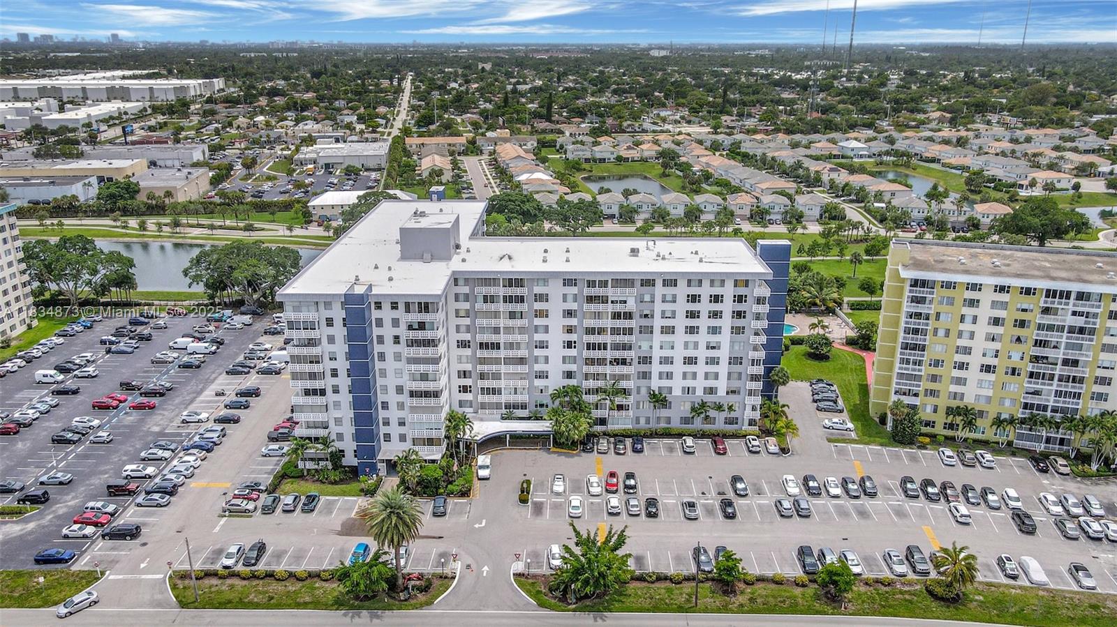 See details 306 1 / 2 844 sq. ft. $ 2025-07-21 0 Photo