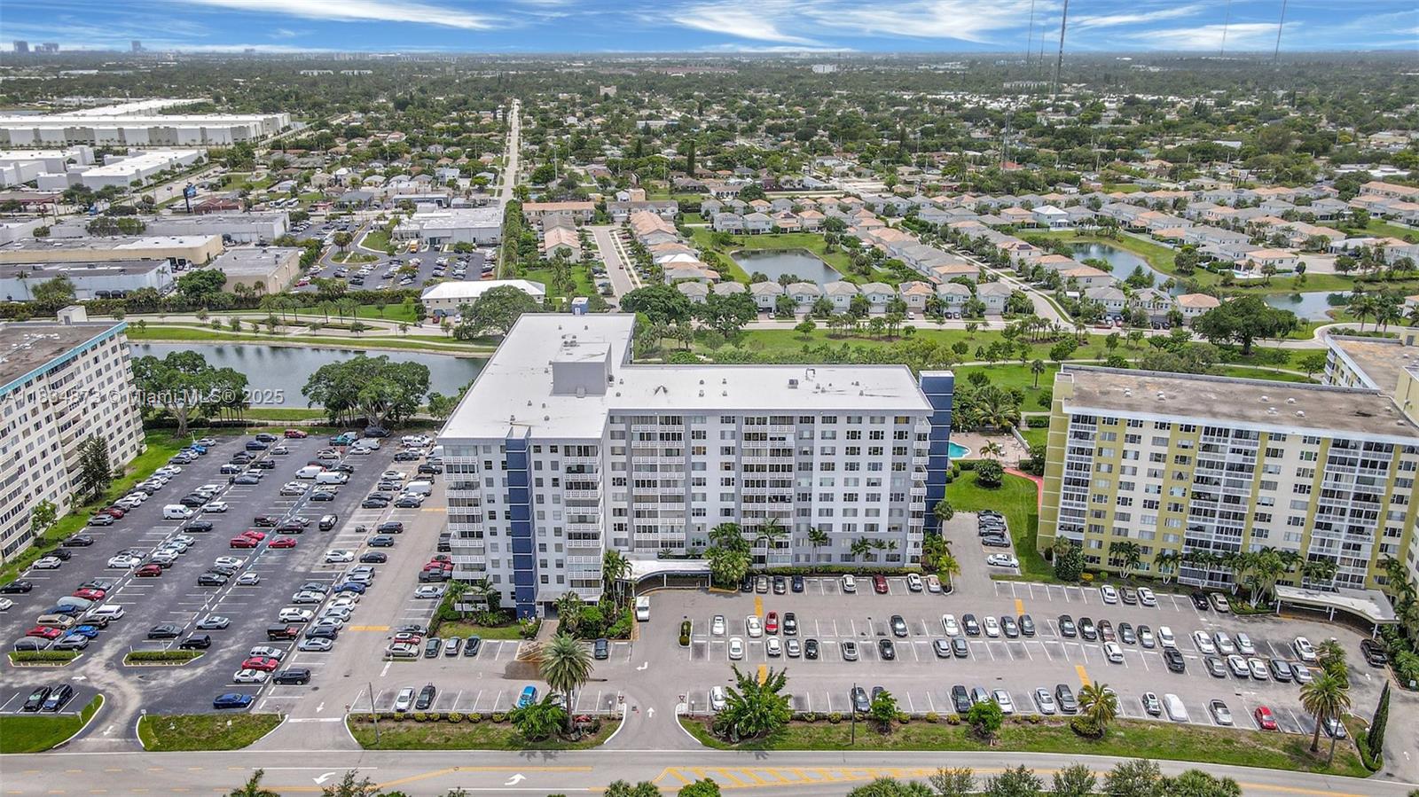 See details 306 1 / 2 844 sq. ft. $ 2025-07-21 0 Photo