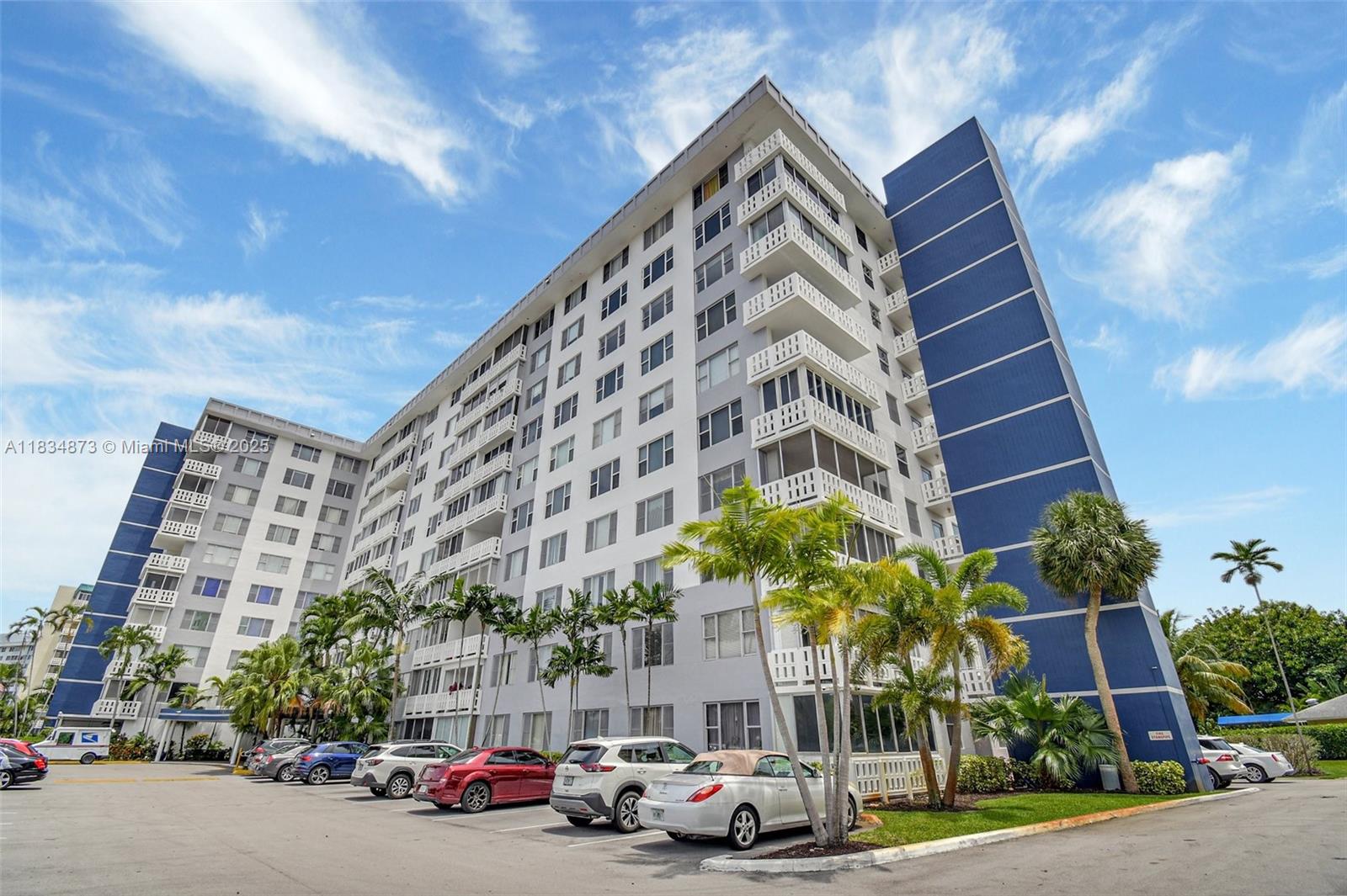 See details 306 1 / 2 844 sq. ft. $ 2025-07-21 0 Photo