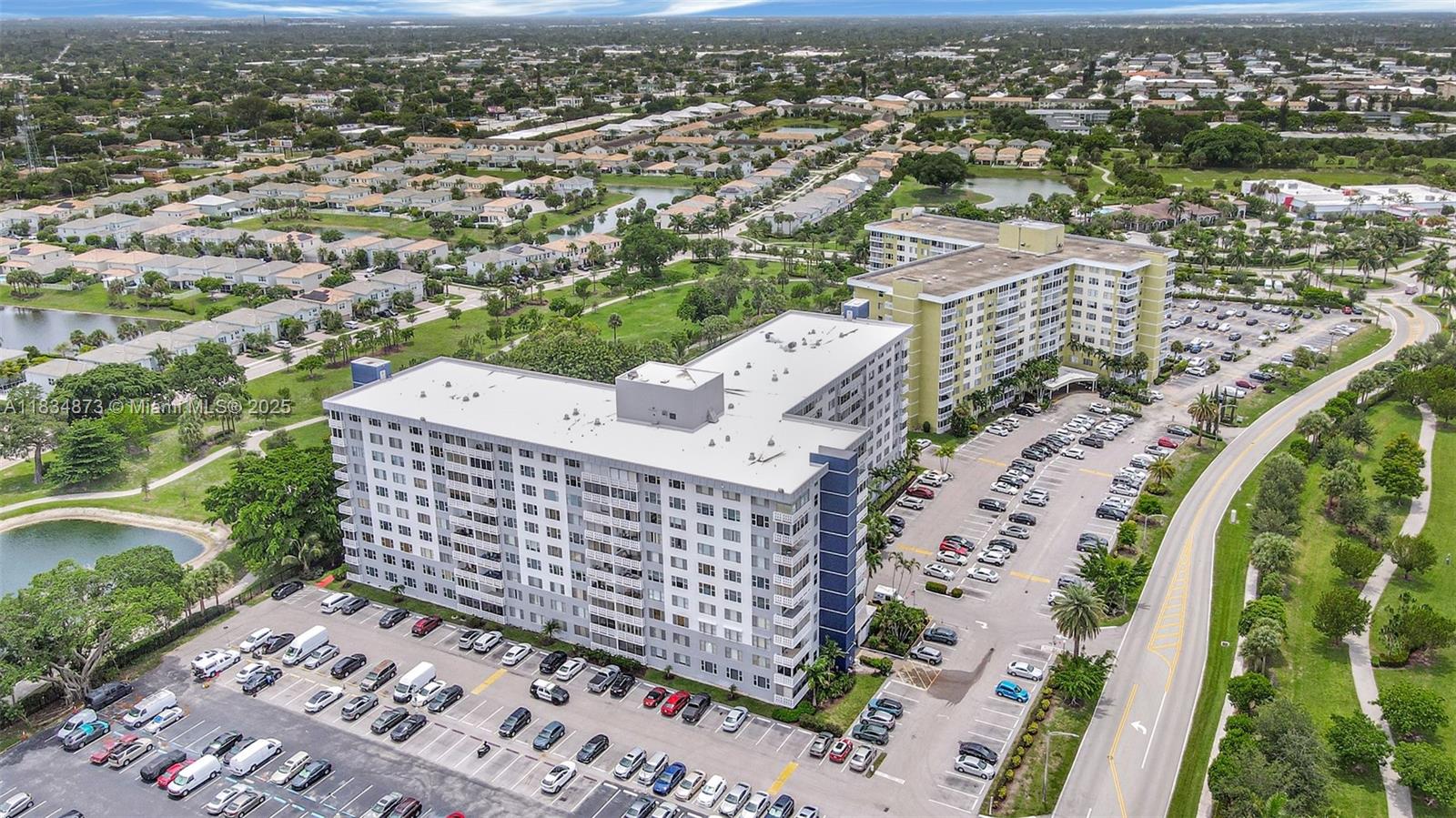 See details 306 1 / 2 844 sq. ft. $ 2025-07-21 0 Photo