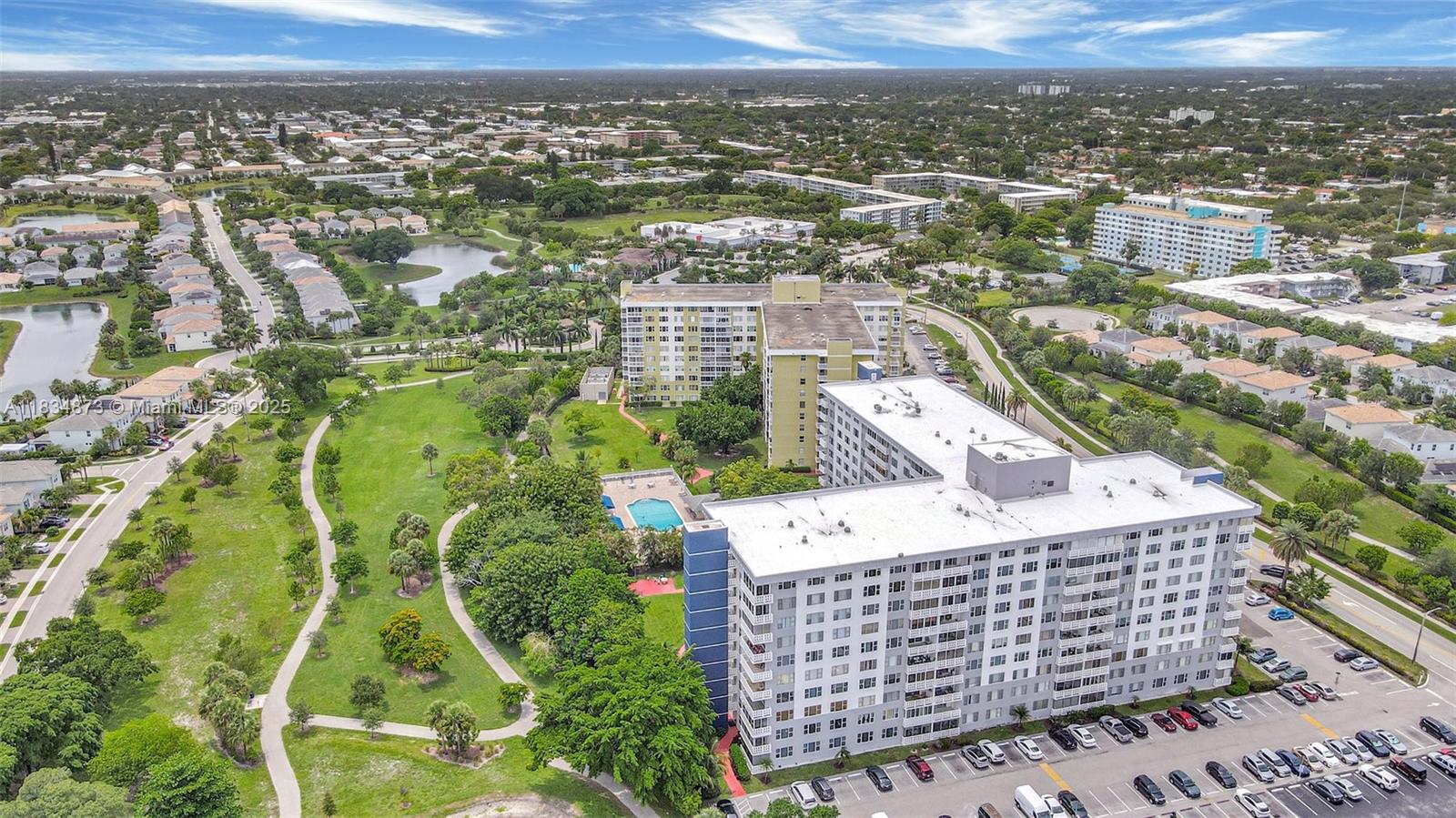 See details 306 1 / 2 844 sq. ft. $ 2025-07-21 0 Photo