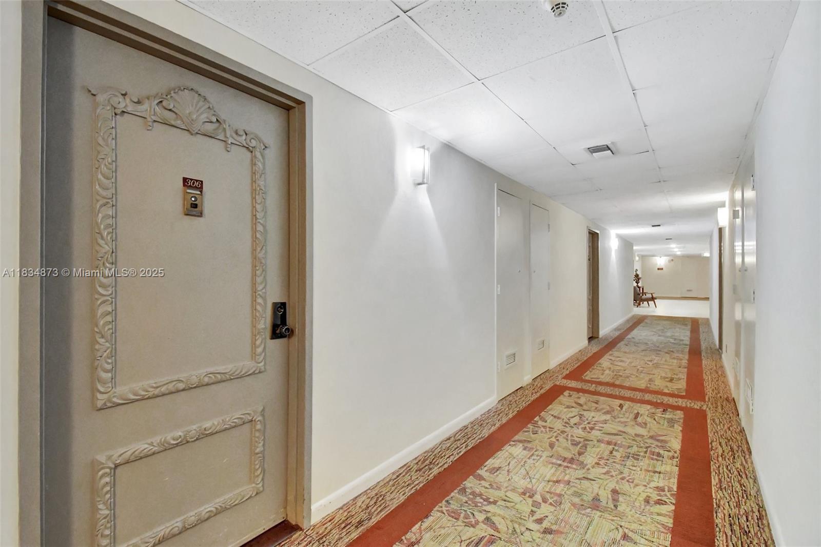 See details 306 1 / 2 844 sq. ft. $ 2025-07-21 0 Photo