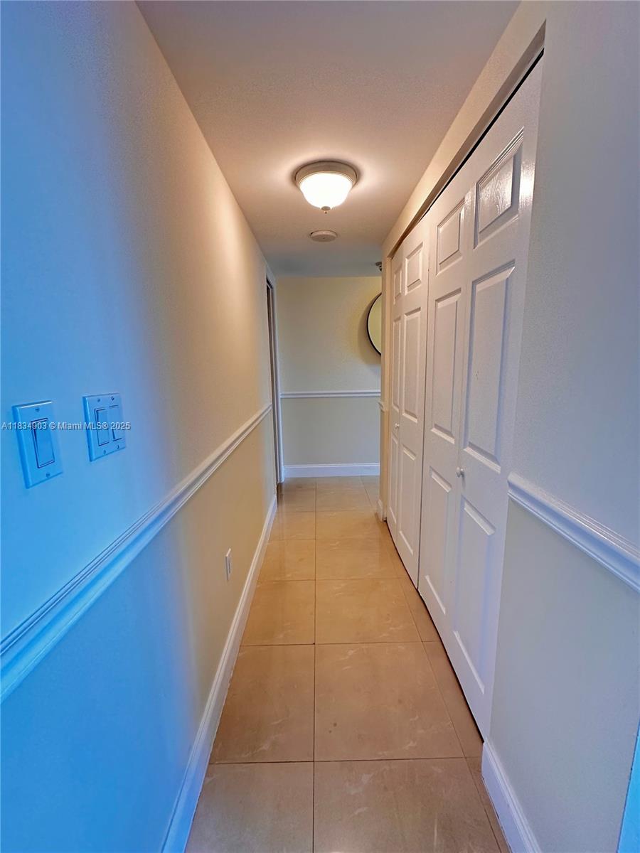 610 2 / 2 1220 sq. ft. $ 2025-07-06 0 foto