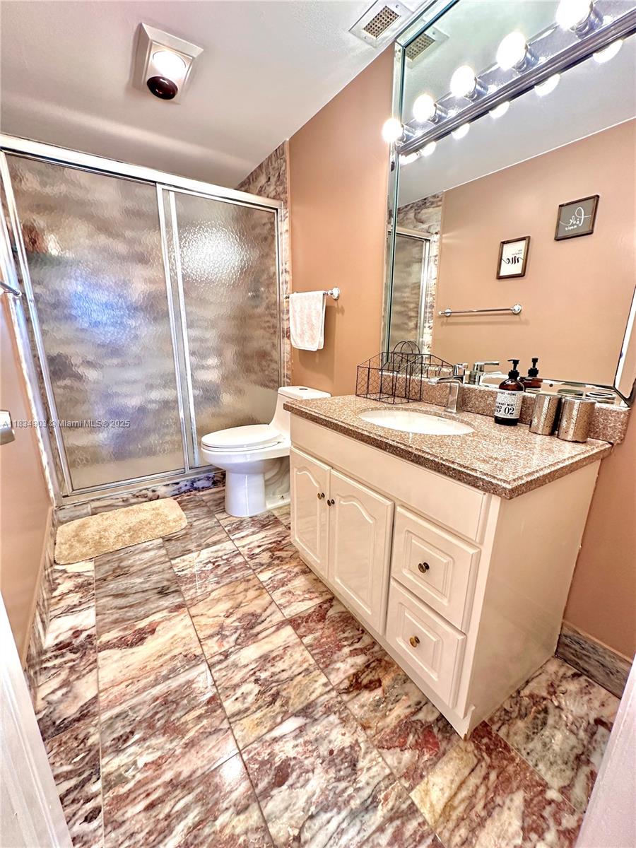 610 2 / 2 1220 sq. ft. $ 2025-07-06 0 foto