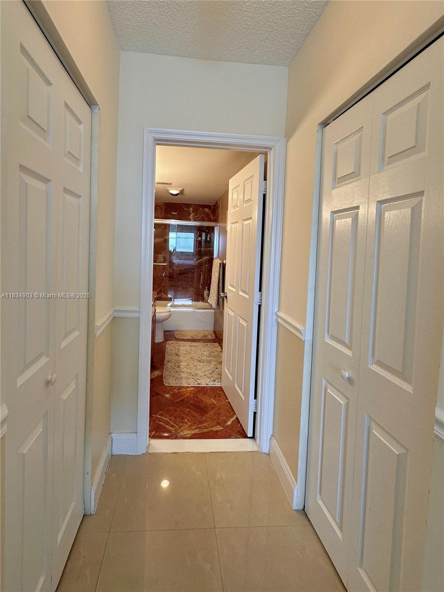 610 2 / 2 1220 sq. ft. $ 2025-07-06 0 foto
