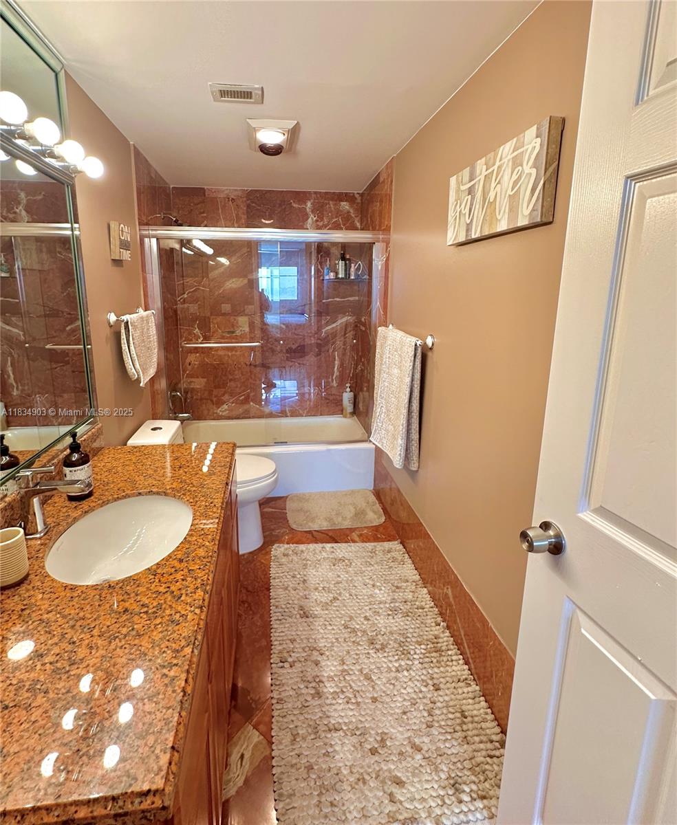 610 2 / 2 1220 sq. ft. $ 2025-07-06 0 foto
