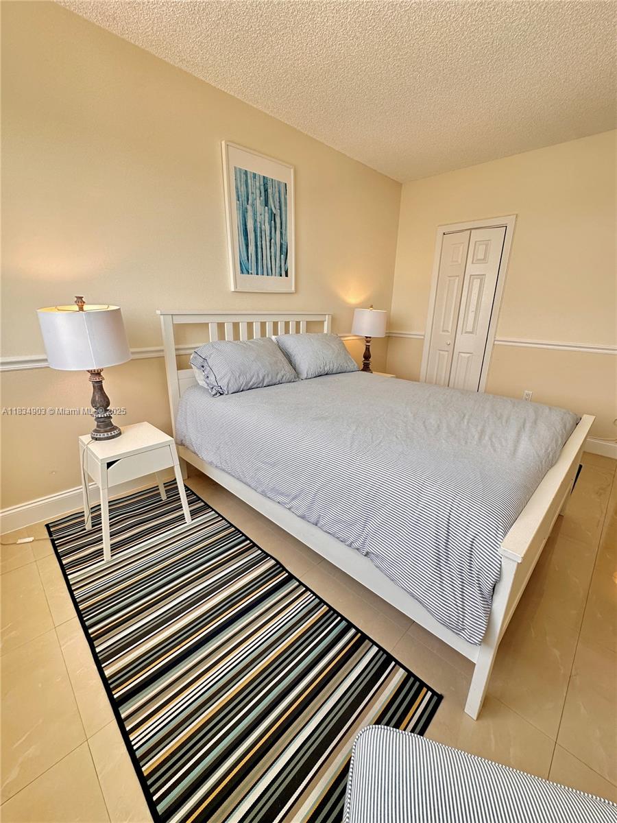 610 2 / 2 1220 sq. ft. $ 2025-07-06 0 foto