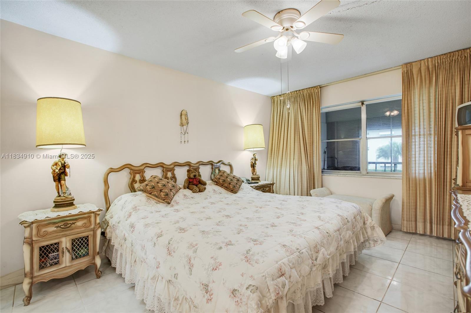 See details 211 1 / 1 700 sq. ft. $ 2025-07-06 0 Photo