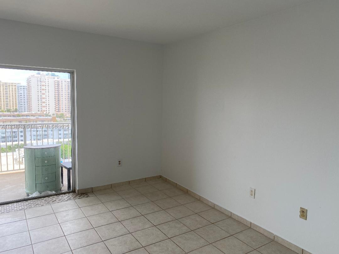 See details 10L 0 / 1 545 sq. ft. $ 2025-07-06 0 Photo