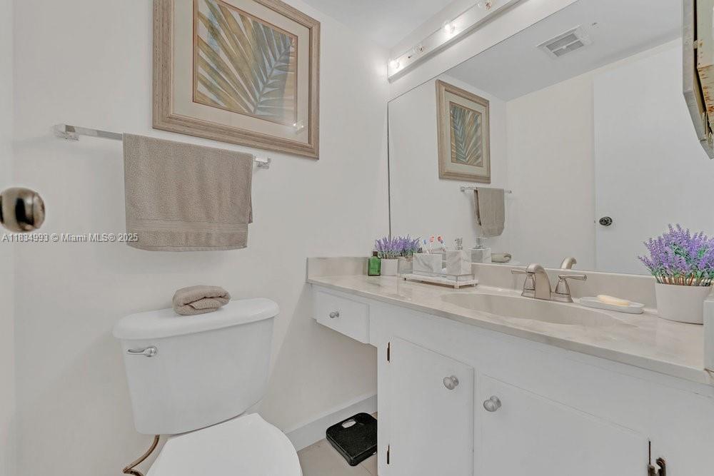 Photo of 20301 Country Club Dr  #1421, Aventura, Florida, 33180 - 