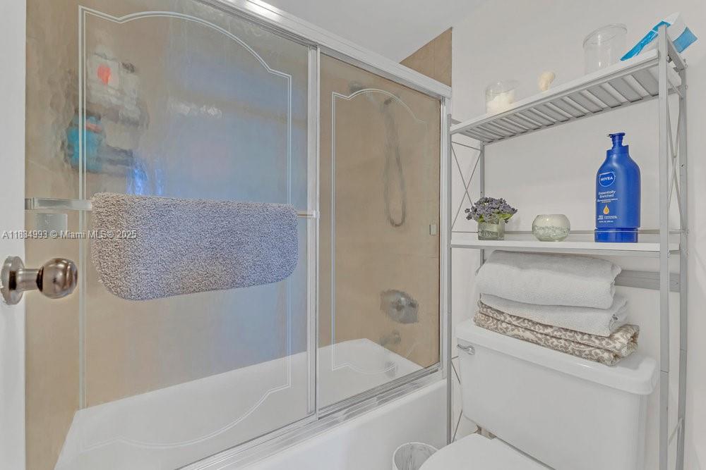 Photo of 20301 Country Club Dr  #1421, Aventura, Florida, 33180 - 